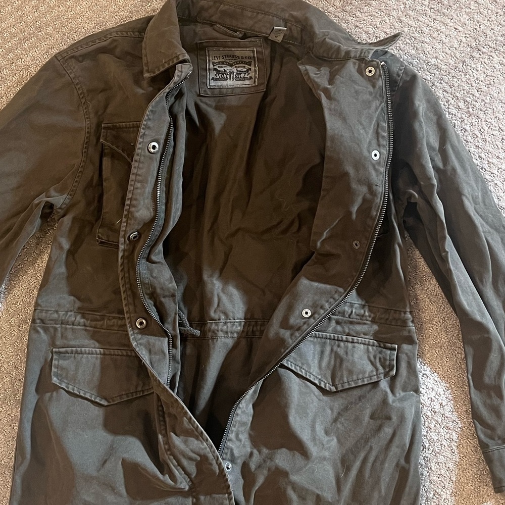 Levi’s Cargo Jacket - Picture 3 of 3